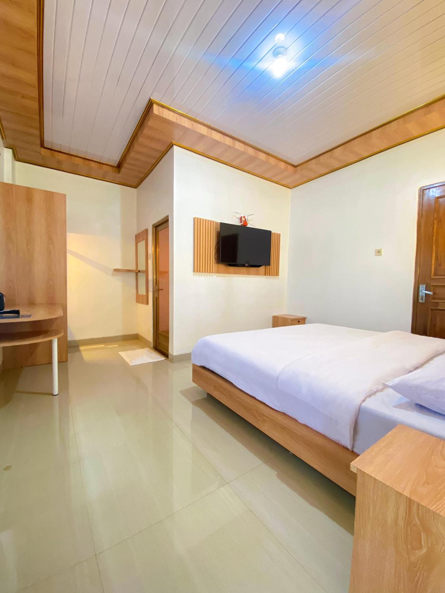 Hotel Wijaya Family 2 Kalasan Buitenkant foto